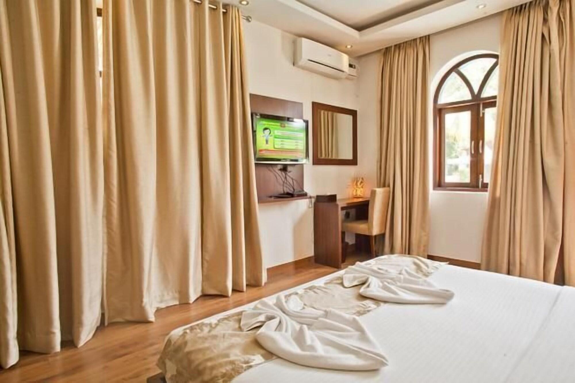 Sukhmantra Resort & Spa Candolim Exterior foto