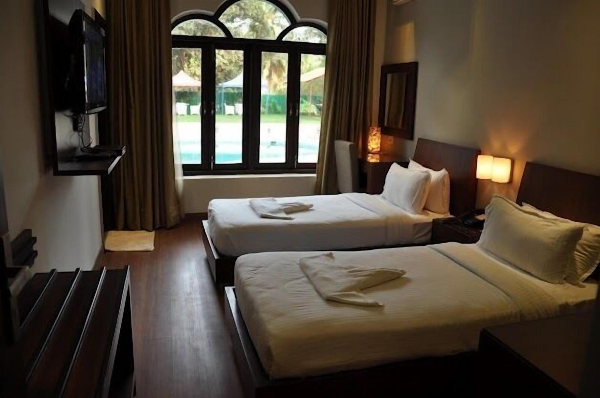Sukhmantra Resort & Spa Candolim Exterior foto